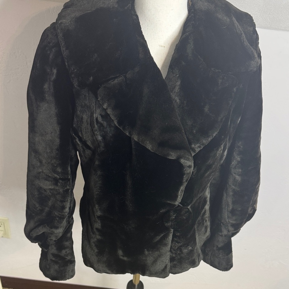 Elegant Vintage Black Faux Fur Short Stylish Jacket Big Button - Picture 3 of 11